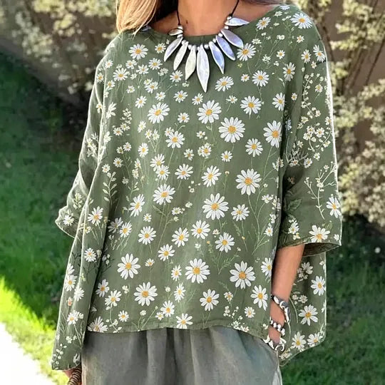 Artistieke blouse met vleermuisvleugels en bosdierenmotief              Write a Review