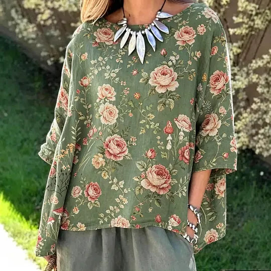 Artistieke blouse met vleermuisvleugels en bosdierenmotief              Write a Review