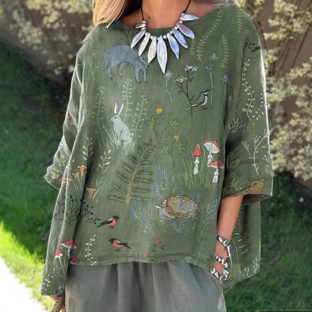 Artistieke blouse met vleermuisvleugels en bosdierenmotief              Write a Review